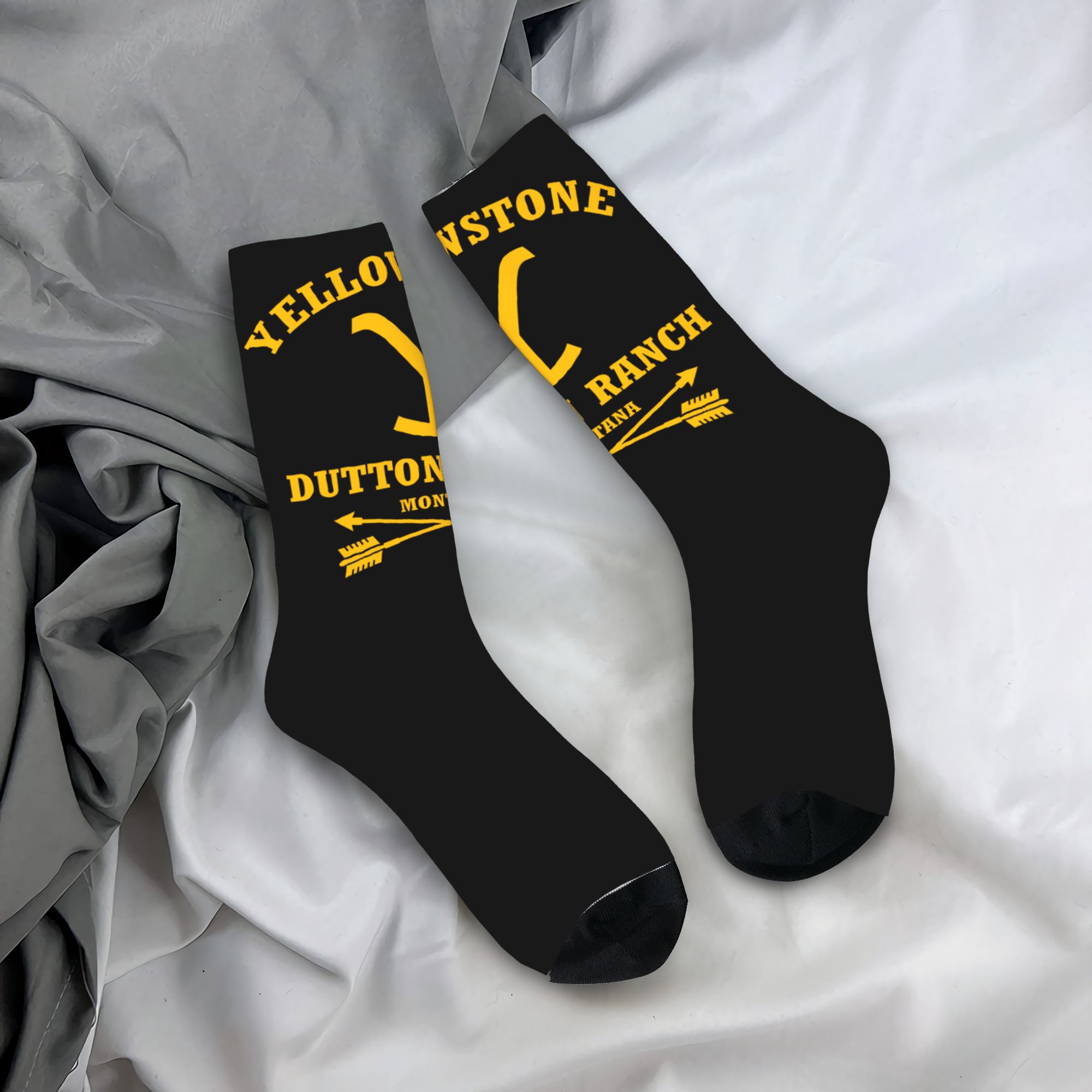 Dress Sock Men - ถุงเท้าผู้ชายแบบคัสตอมเยลโลสโตน ดัตตัน แรนช์ ถุงเท้าลำลองพิมพ์ลาย 3 มิติ