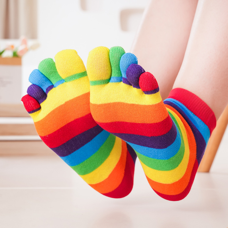 ถุงเท้าผู้หญิงลายรุ้งแบบห้านิ้ - Toe Sock Split บทวิจารณ์และราคา